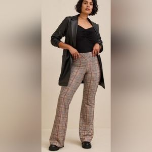 Pocket Pixie Flare Studio Luxe Ponte High-Rise Pant Torrid Size 00